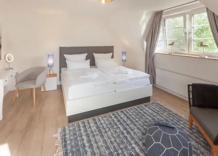 Ferienhaus, Ostseebad Sellin, Ruegen, Faehrhaus, * Sellin (Rugen)